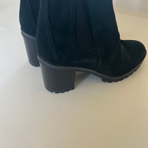 UGG 'Hazel' Women's 6 Waterproof Black Suede Ankle Boot Chunky Heel Bootie - Picture 6 of 10